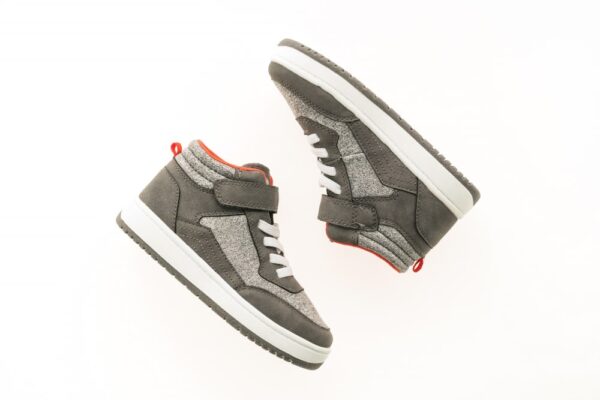 Sneakers et tenue vestimentaire
