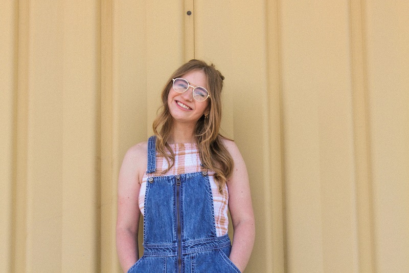 femme lunettes